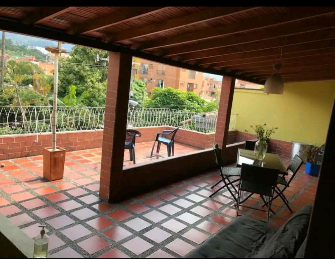 Alcobas Con Desayuno Incluido Bano Compartido Apartment Medellin Ngoại thất bức ảnh