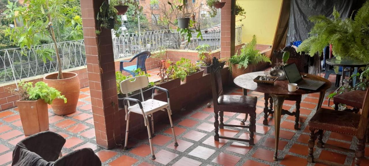 Alcobas Con Desayuno Incluido Bano Compartido Apartment Medellin Ngoại thất bức ảnh